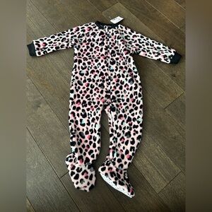 Pink cheetah‎ print fleece sleeper size 9-12 months NWT